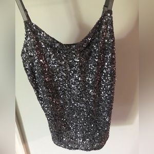 ✨ NWT Metallic Silver Shimmery Sequins Tank Top • XS • The Limited ✨